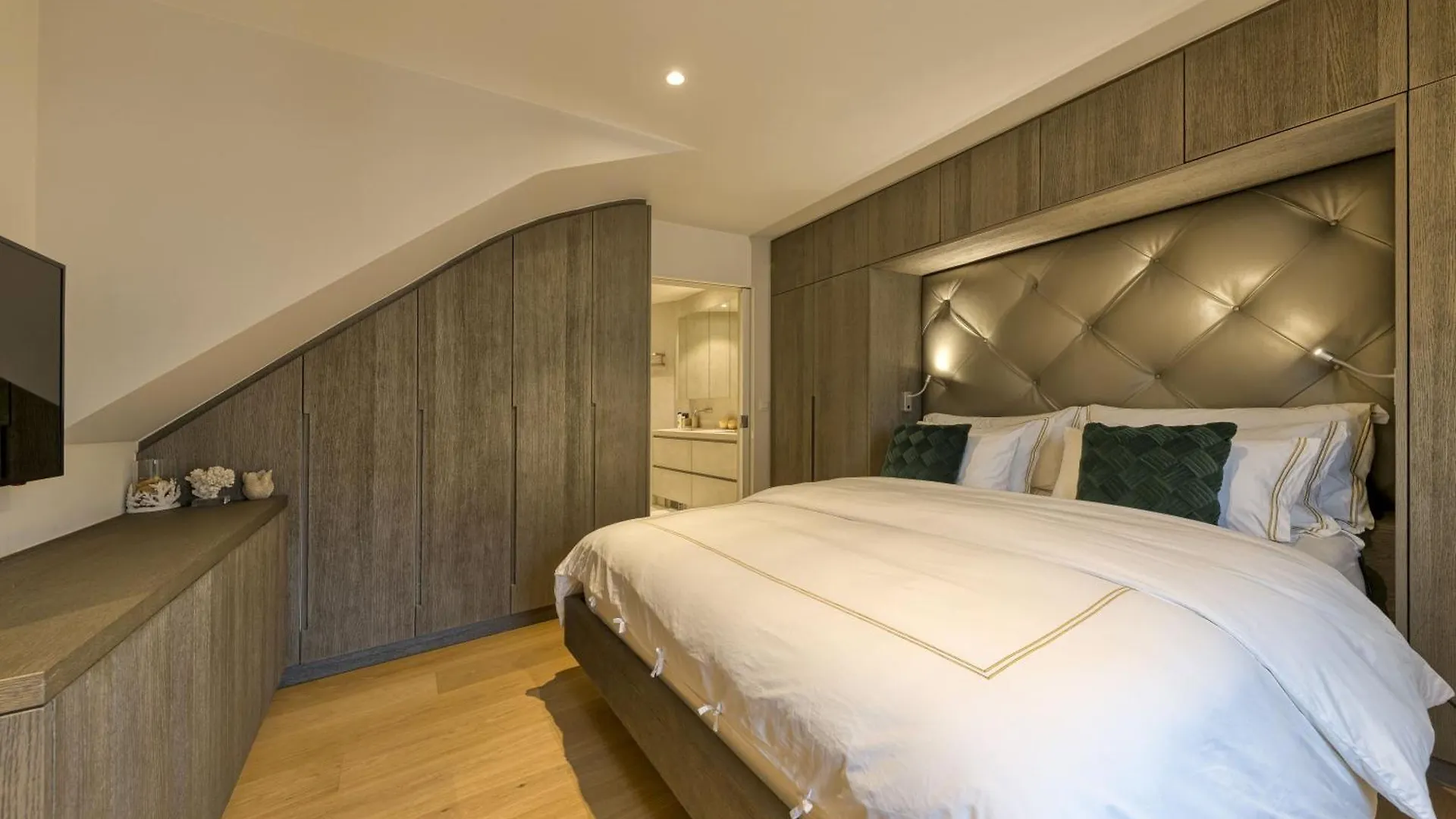 Triplex Penthouse In City Centre Brüsszel Belgium